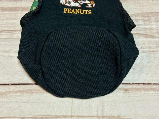 底部は丸型。マチがしっかりあるので収納力も◎