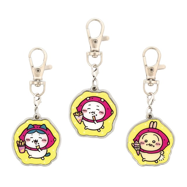 【ちいかわもぐもぐ本舗】「メタルチャームキーホルダー　さつまいも」各660円