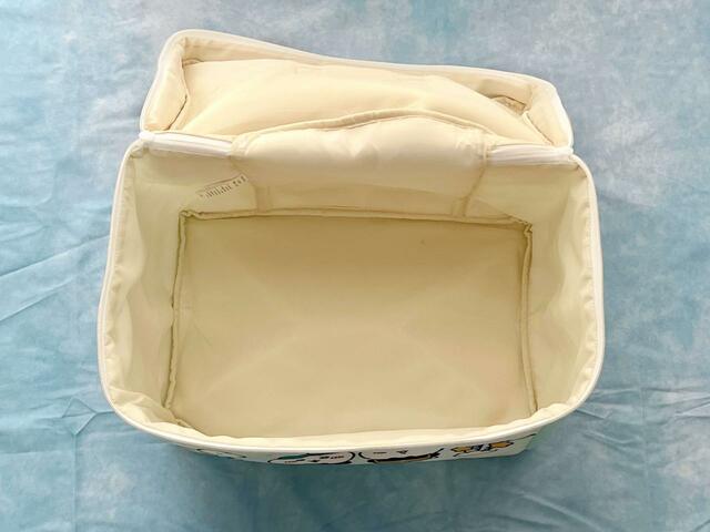 【バースデイ】底板はない仕様ですが、柔らかいのでたくさん入ります！