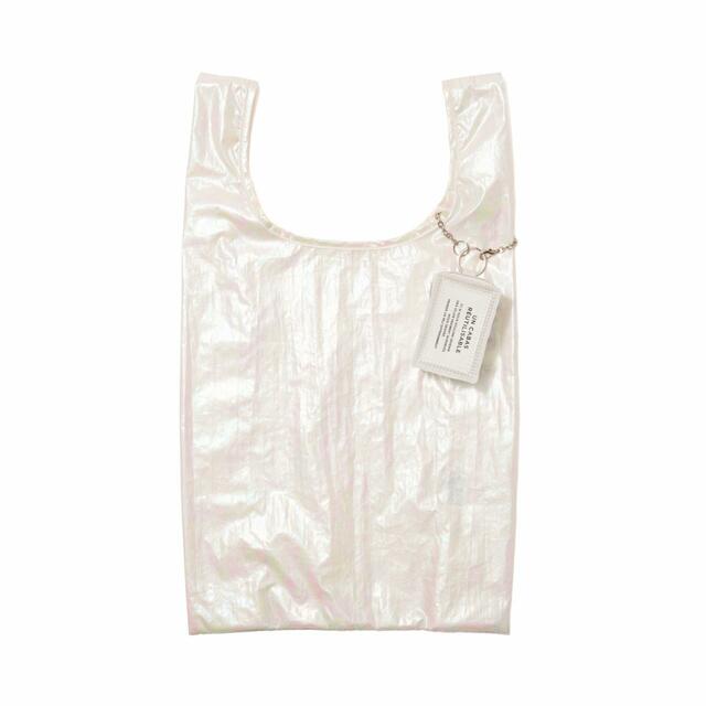 【Francfrancのバッグ売上ランキング 5位】「バッグチャームエコバッグ タイポ ホワイト」1,700円（税込）