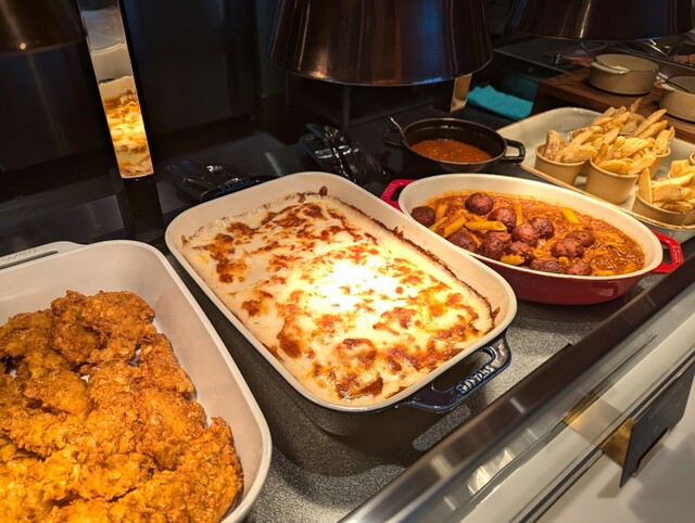 【星野リゾート 1955 東京ベイ】「Cafeteria」のホットデリ・コールドデリ