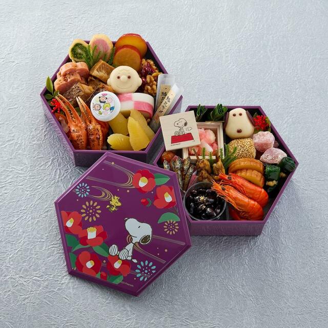 おせち・二段重「スヌーピー」|21,900円(税込)