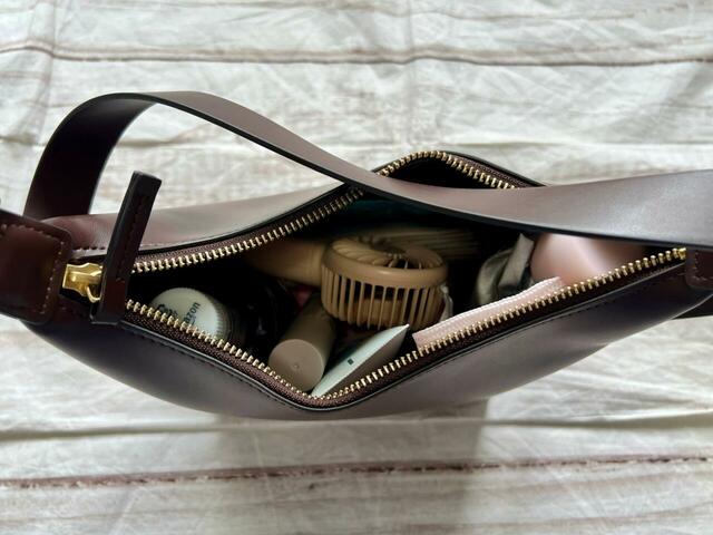 お出かけの際の持ち物をイン！