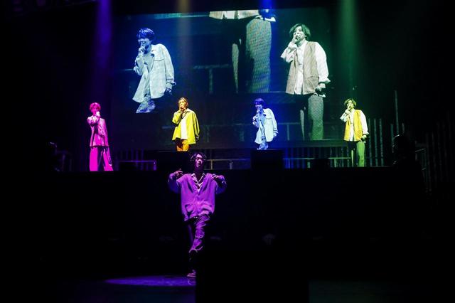 『BUDDiiS vol.01 - SUNRiiSE -』撮影：笹森健一