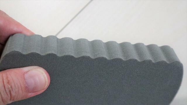 【ニトリ ペットの毛取りスポンジ(ケト～ル)】幅7.5×奥行2×高さ13cm