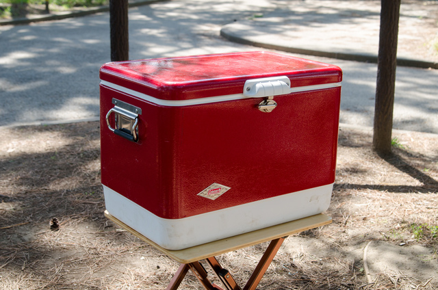 コールマン「54QT スチールベルト®クーラー」