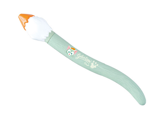 ジェラトーニのしっぽ型のペン　ボールペン　900円／ 9月2日(水)より発売、東京ディズニーシー「マクダックス・デパートメントストア」