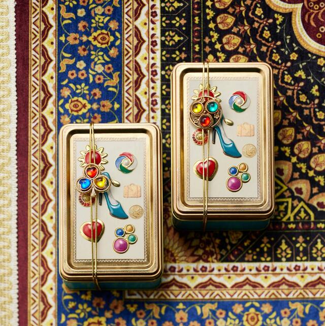 【世界のボタン付きミニジュエルボタン缶】（グルテンフリー＆低糖質　アップルシナモン風味のチョコクランチ８個入り）価格：1,430円（税込）