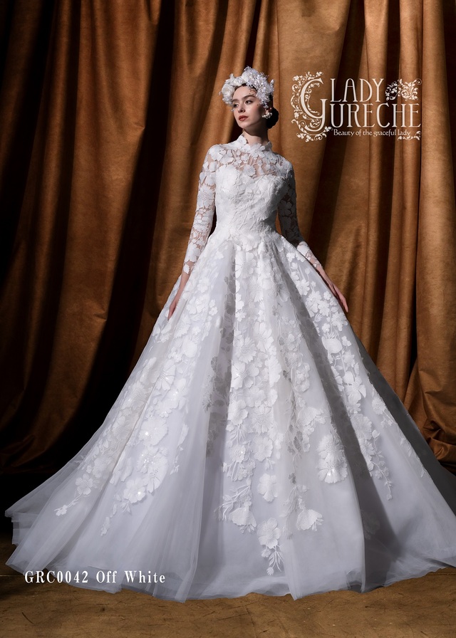 クラウディア｜「LADY GURECH（レディ・グレーチェ）」新作ウェディングドレス｜GRC0042_Offwhite