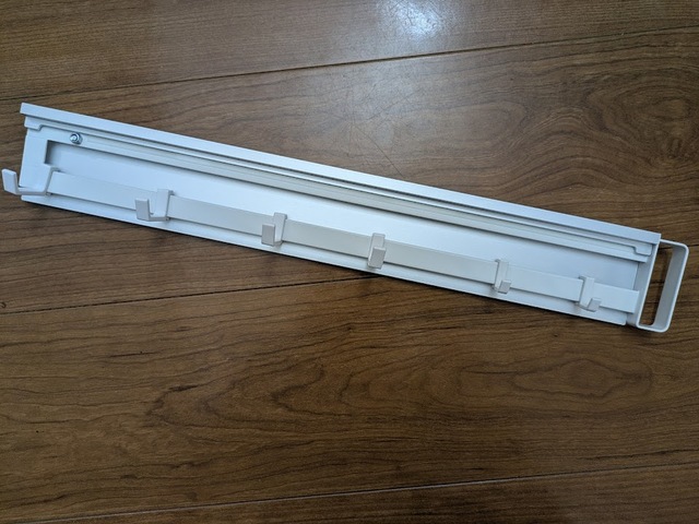 【山崎実業 tower　マグネット冷蔵庫横隠せるスライドフック】奥行き50cm以上の冷蔵庫に取り付け可能です◎