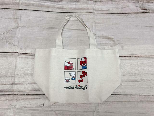 ちょっとしたお出かけにぴったりなトートバッグ