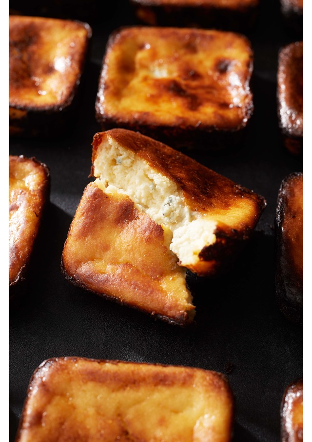 「黒いチーズケーキ　BLOCK BLOCK TOKYO」