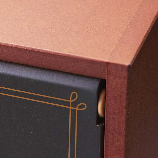 ポストのような卓上収納ボックス（選べるキャラクター）｜￥ 7,990 （税込）