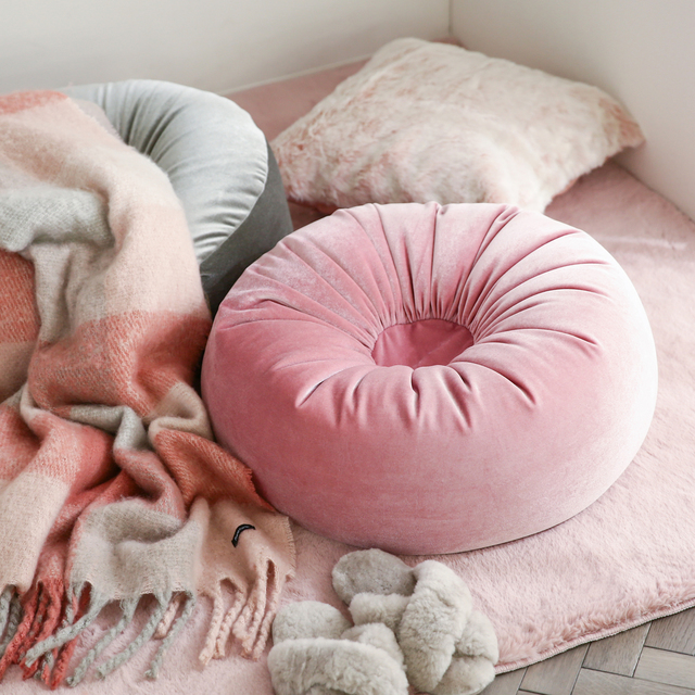 8位:プレジール フロアクッション(4,500円 税込)