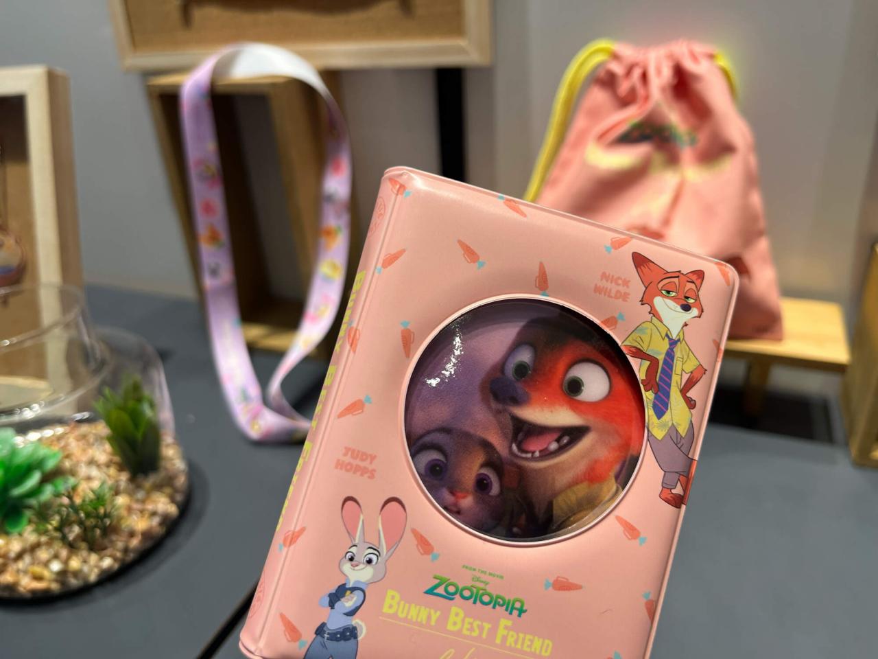 ディズニー「チェキ風ステッカー」が可愛すぎる♪ 買えるのはこの限定