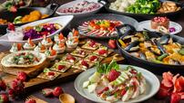 「お食事メニュー」<期間:2026年1月5日〜3月13日>【“苺の赤”と“チョコレートの黒”を融合させた五感で楽しむ「ストロベリー&ショコラスイーツブッフェ」が、2026年1月5日よりスタート!】