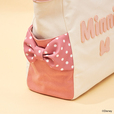 両サイドには、「ミニー」のトレードマークでもあるリボン付き【Disney Collection / d fashion × Samantha Thavasa】