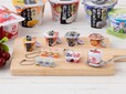 まずは全種類をまとめて。各商品のアップは次の写真から！→【雪印メグミルク ミニチュアチャーム ～ヨーグルト＆デザートシリーズ～】のラインナップ