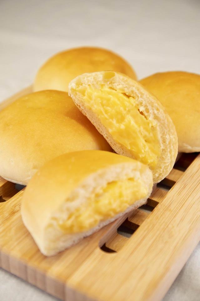 神楽坂亀井堂 亀井堂クリームパン　カスタード