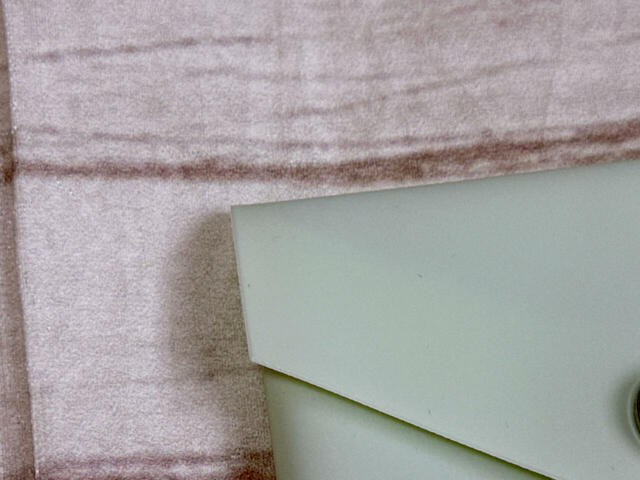 素材はPVC。マットな質感のシリコン素材