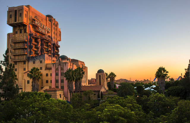 「ディズニー・フォトパス」ライドショット対象アトラクション「トワイライトゾーン・タワー・オブ・テラー」｜ディズニー・カリフォルニア・アドベンチャー