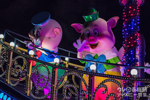 クリスマスバージョン「東京ディズニーランド・エレクトリカルパレード・ドリームライツ」(2016年)|東京ディズニーランド「クリスマス・ファンタジー」