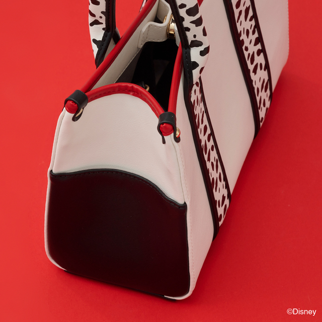 ハンドバッグ ￥22,000｜サマンサベガ ディズニーヴィランズ「クルエラ」コレクション