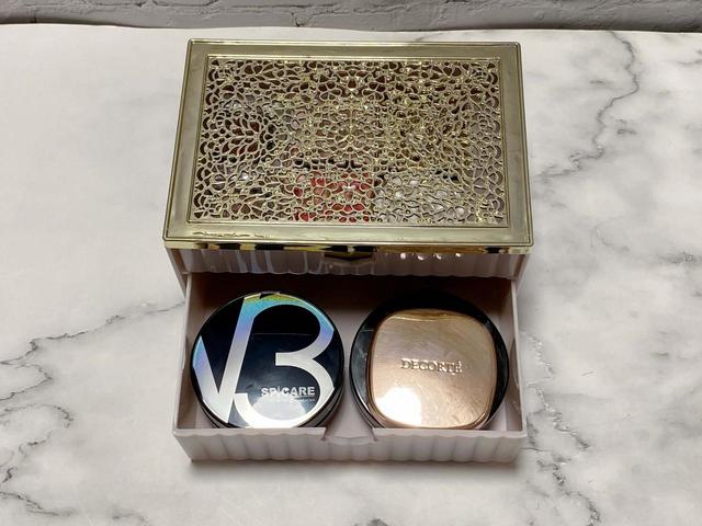 『THREEPPY（スリーピー）』2段目には厚みのあるクッションファンデなどを入れるとGood