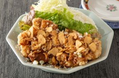 ガーリック油淋鶏丼