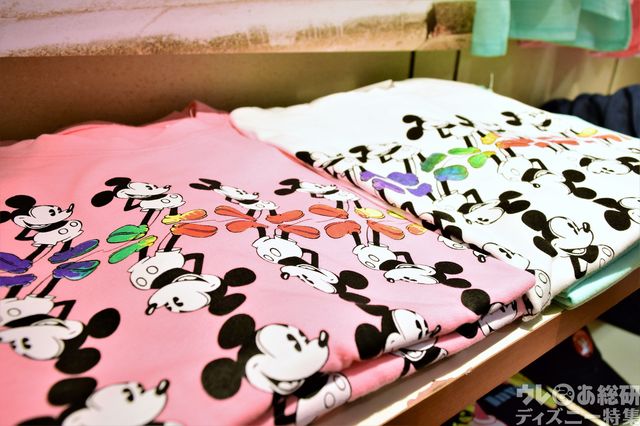 白、ピンクの他、オンライン店限定で黒も発売中