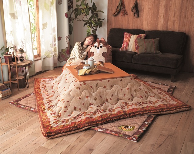 マイクロファイバーこたつ布団「チップ＆デール」｜￥9,990～14,900 （税込）