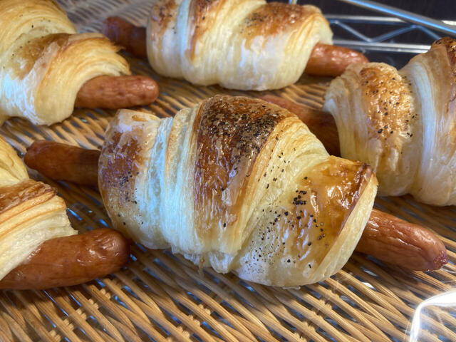 【ベーカリー三日月】シャウエッセンチーズ