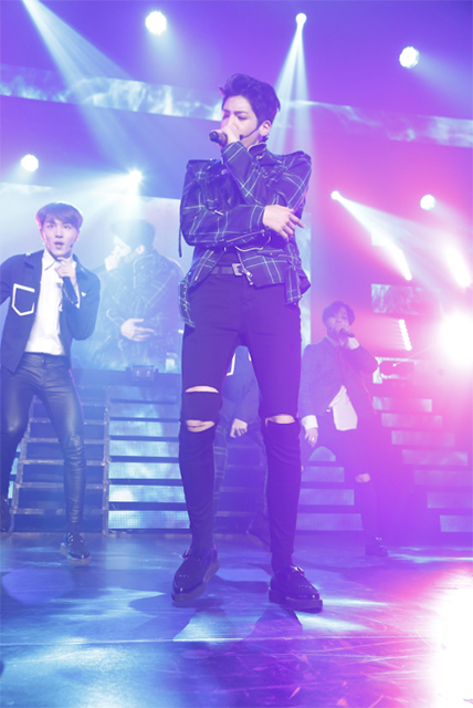 PENTAGONウソク　12月10日＠東京・豊洲PIT