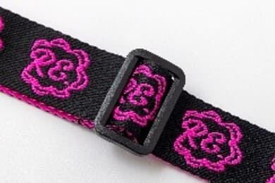 【『RE. LUCKY POCHETTE BOOK』(宝島社)】長さ調節可能なショルダーストラップ