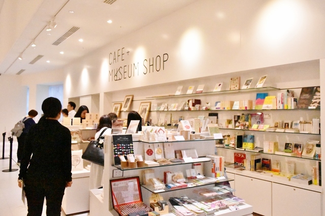 カワイイグッズがいっぱいのミュージアムショップ