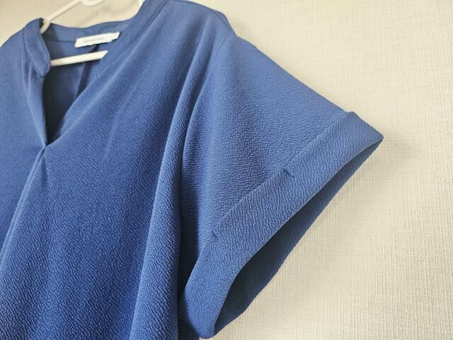 【AMERICAN HOLIC　ジョーゼット半袖タックワンピース】袖口は広めでゆとりがあります