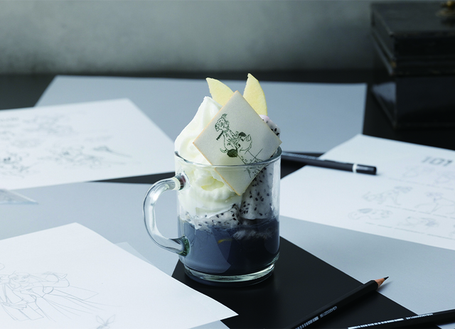 モノクロフローズンヨーグルト　　1,300円（税込1,430円）｜ディズニー100周年「The Wonder Movie CAFE」