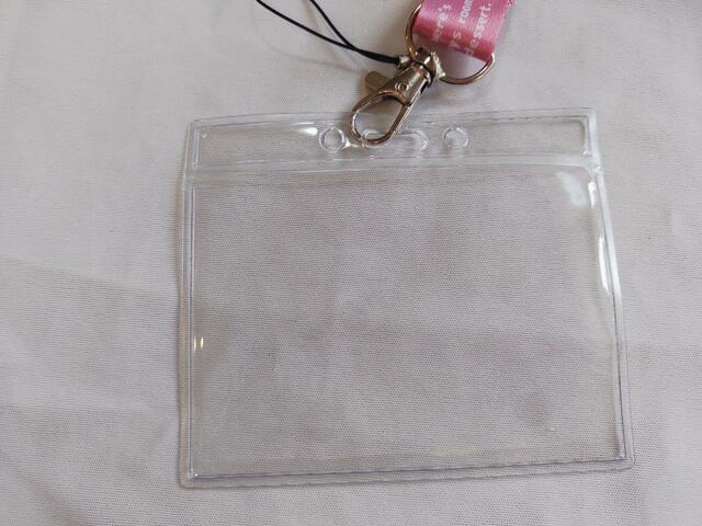 取り外せるクリアポケットつき