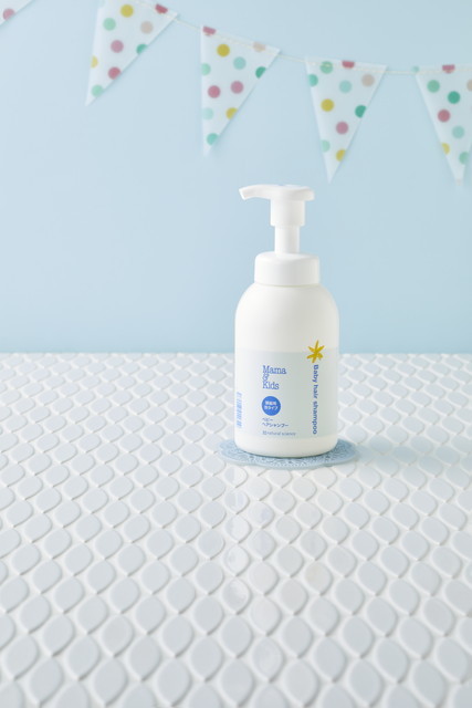ベビーヘアシャンプー 370m1,458円（税込）