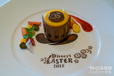 アールグレイのガナッシュ入りミルクチョコレートのムース アプリコットソルベ｜“ディズニー・イースター”ランチコース 5,200円｜東京ディズニーシー・ホテルミラコスタ「オチェーアノ」