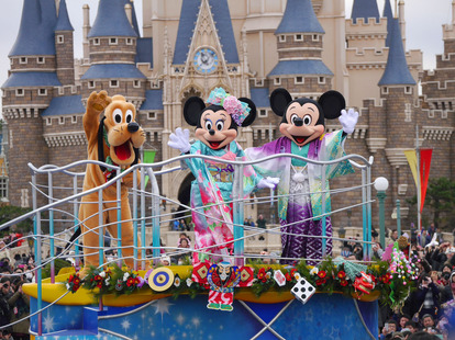 Tdl Tds速報 ミッキーたちが新年のご挨拶 ニューイヤーズ グリーティング15鑑賞ガイド 写真84枚 1 2 ディズニー特集 ウレぴあ総研