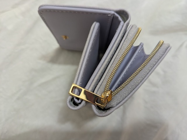 【ハニーズ ジップウォレット】小銭入れはファスナーの開閉も軽やか!プチプラながら、使っていてストレスを感じる場面がありません◎