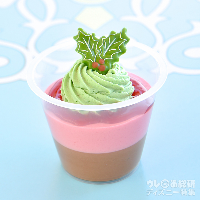 レアチーズムース&ミルクゼリー、スーベニアカップ付き 750円|東京ディズニーシー