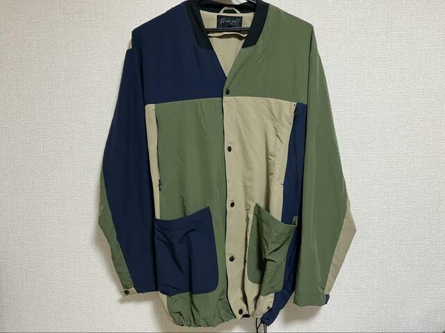 【ワークマン　耐久撥水トラベルシェルカーディガン】裾を絞ると印象が変わり楽しめる