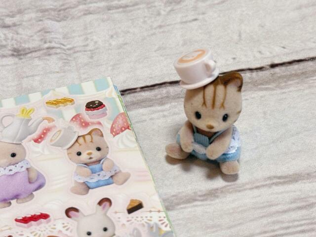 これまで発売された手持ちの赤ちゃんとシールを並べて写真を撮るのも、楽しくておすすめ!