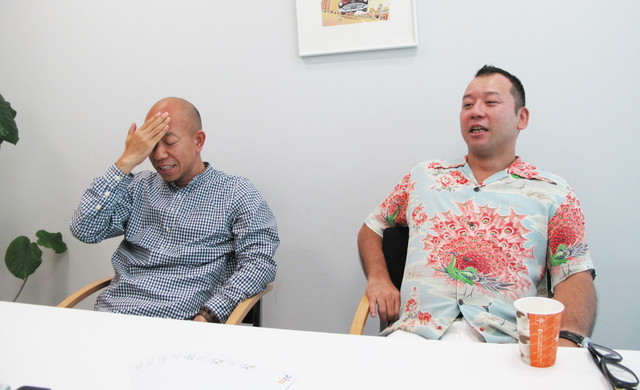 バイきんぐ・小峠英二(左)、西村瑞樹(右)