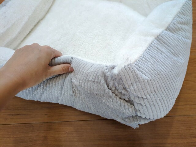 【ペットベッド（コーデュロイ）】開くとふわふわに