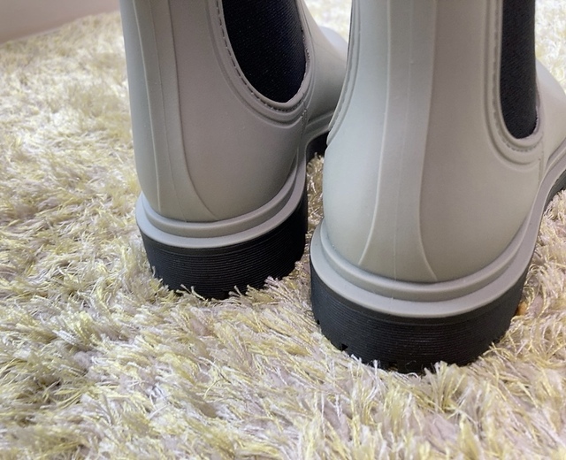 【ワークマン レディース防水サファリサイドゴア】シンプルデザインなので、履きこなしやすい