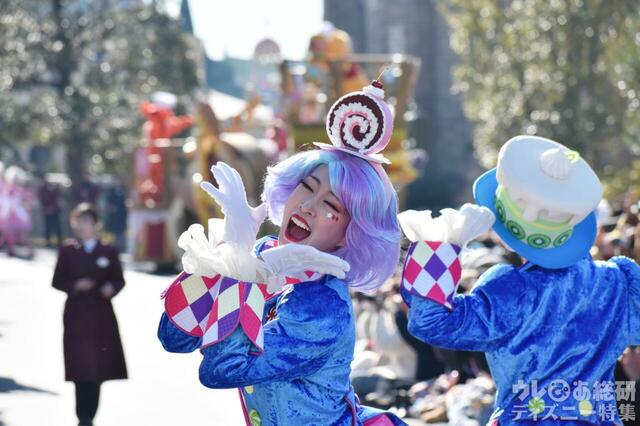 東京ディズニーランド「イッツ・ア・スウィーツフルタイム！」の模様：「ディズニー・パルパルーザ」第3弾「ヴァネロペのスウィーツ・ポップ・ワールド」