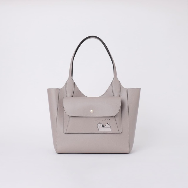 【PEANUTS×FURLA】「フルラ レア S トート」¥79,200(税込み)、W28 x H26 x D12.5cm(全2色)